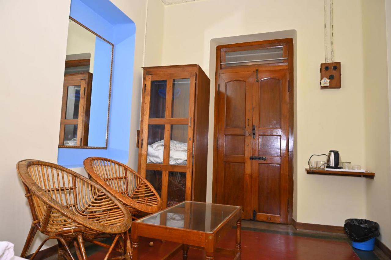 Les Boganveillea Heritage Guest House Auroville Exterior photo