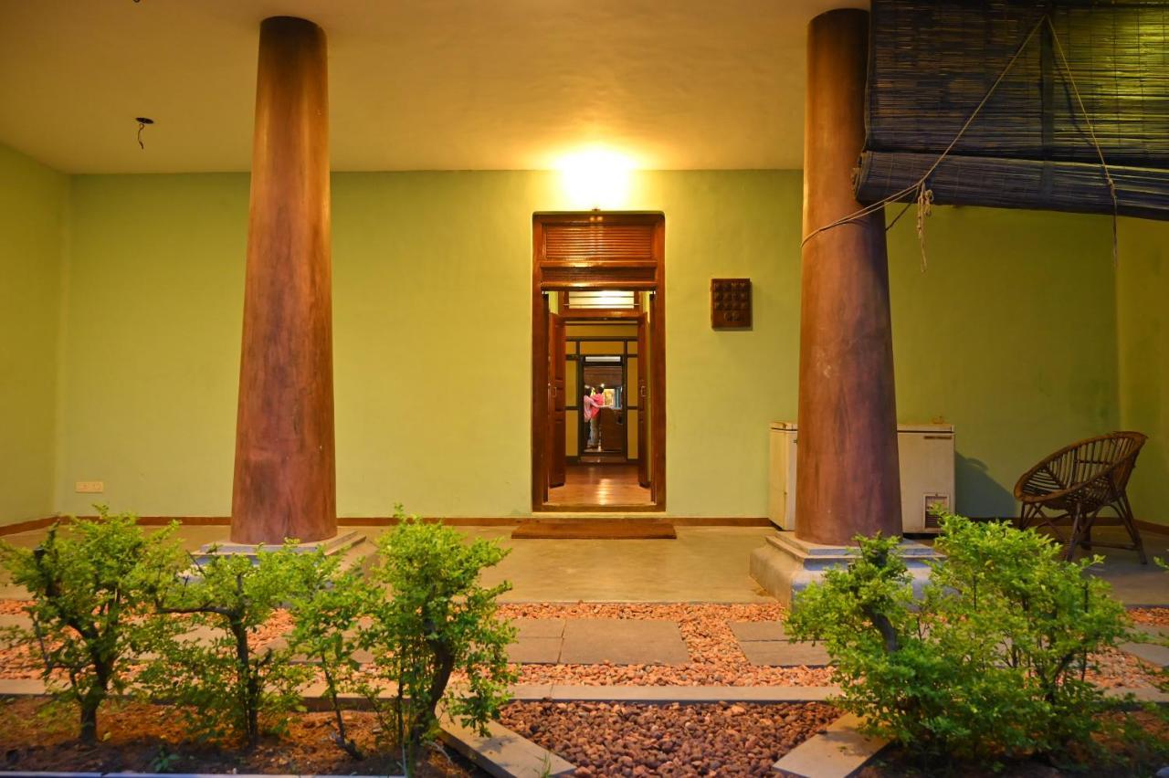 Les Boganveillea Heritage Guest House Auroville Exterior photo